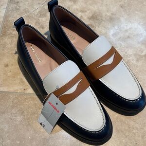 Cole Haan Navy, White, and Brown Loafers size 8 1/2